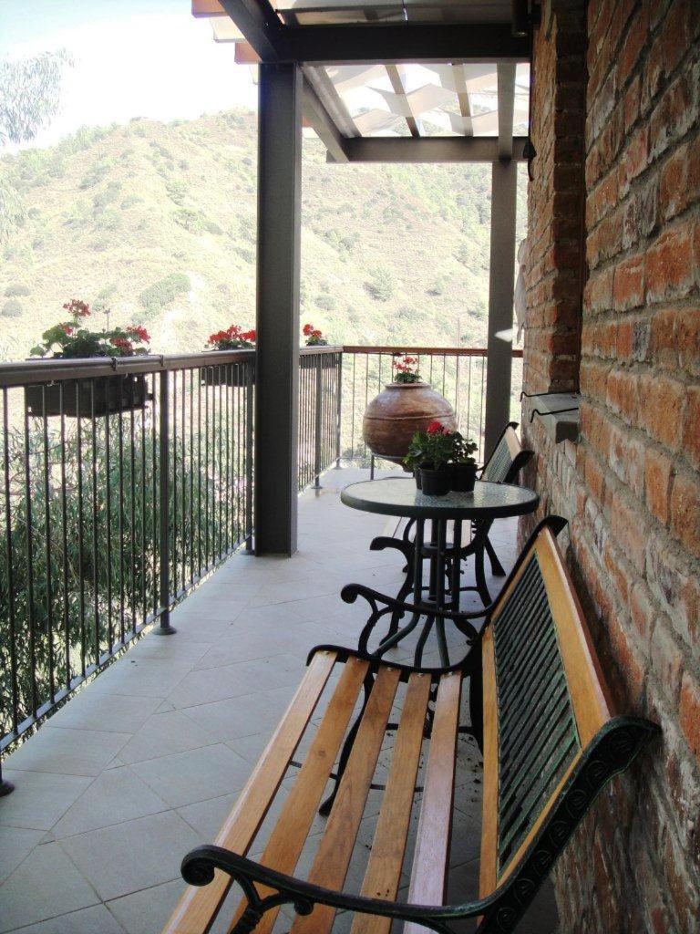 Archontiko I Misirlou Guest House กาโลปานาโยติส ภายนอก รูปภาพ